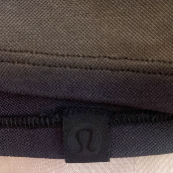 Lululemon T shirt - Picture 2 of 4